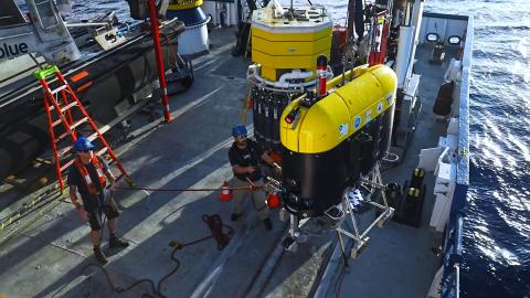 Combining Ocean Exploration Technologies to Understand the Geologist Seamounts