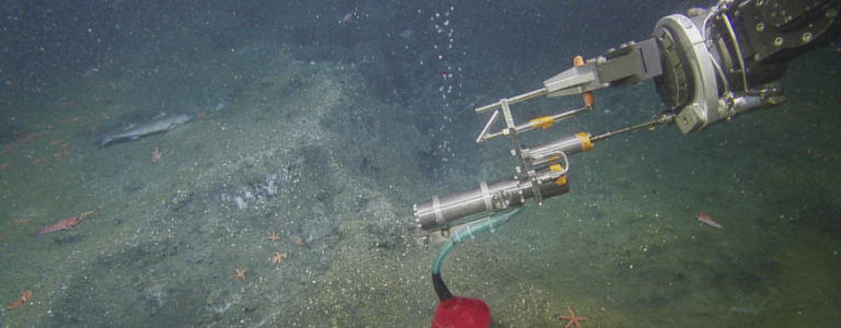 sampler collecting methane seep bubbles